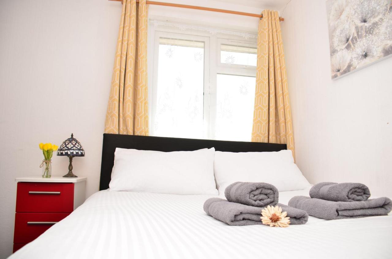 Dreams Serviced Accommodations- Staines/Heathrow Stanwell Exteriér fotografie