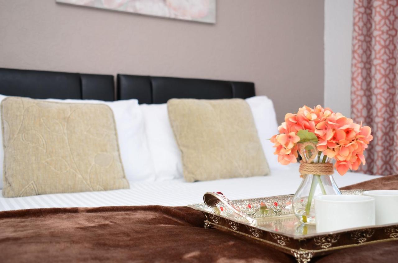 Dreams Serviced Accommodations- Staines/Heathrow Stanwell Exteriér fotografie