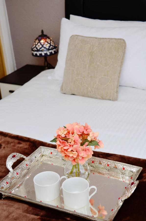 Dreams Serviced Accommodations- Staines/Heathrow Stanwell Exteriér fotografie