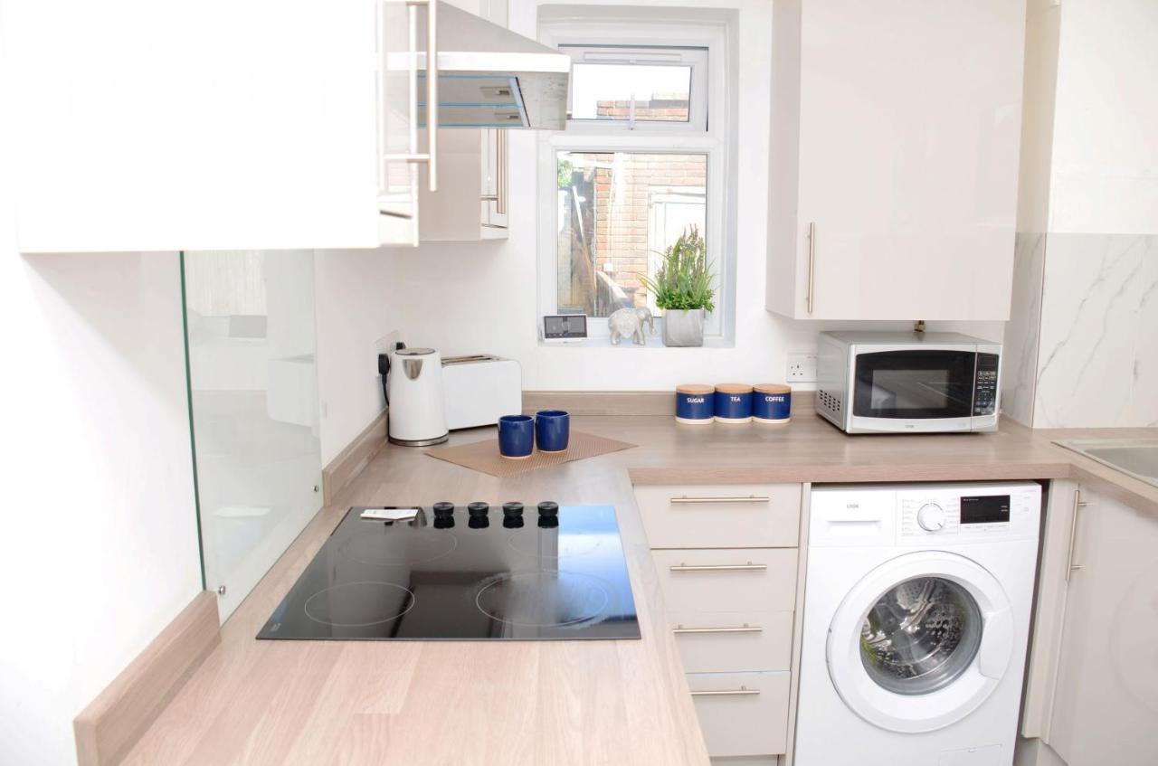 Dreams Serviced Accommodations- Staines/Heathrow Stanwell Exteriér fotografie