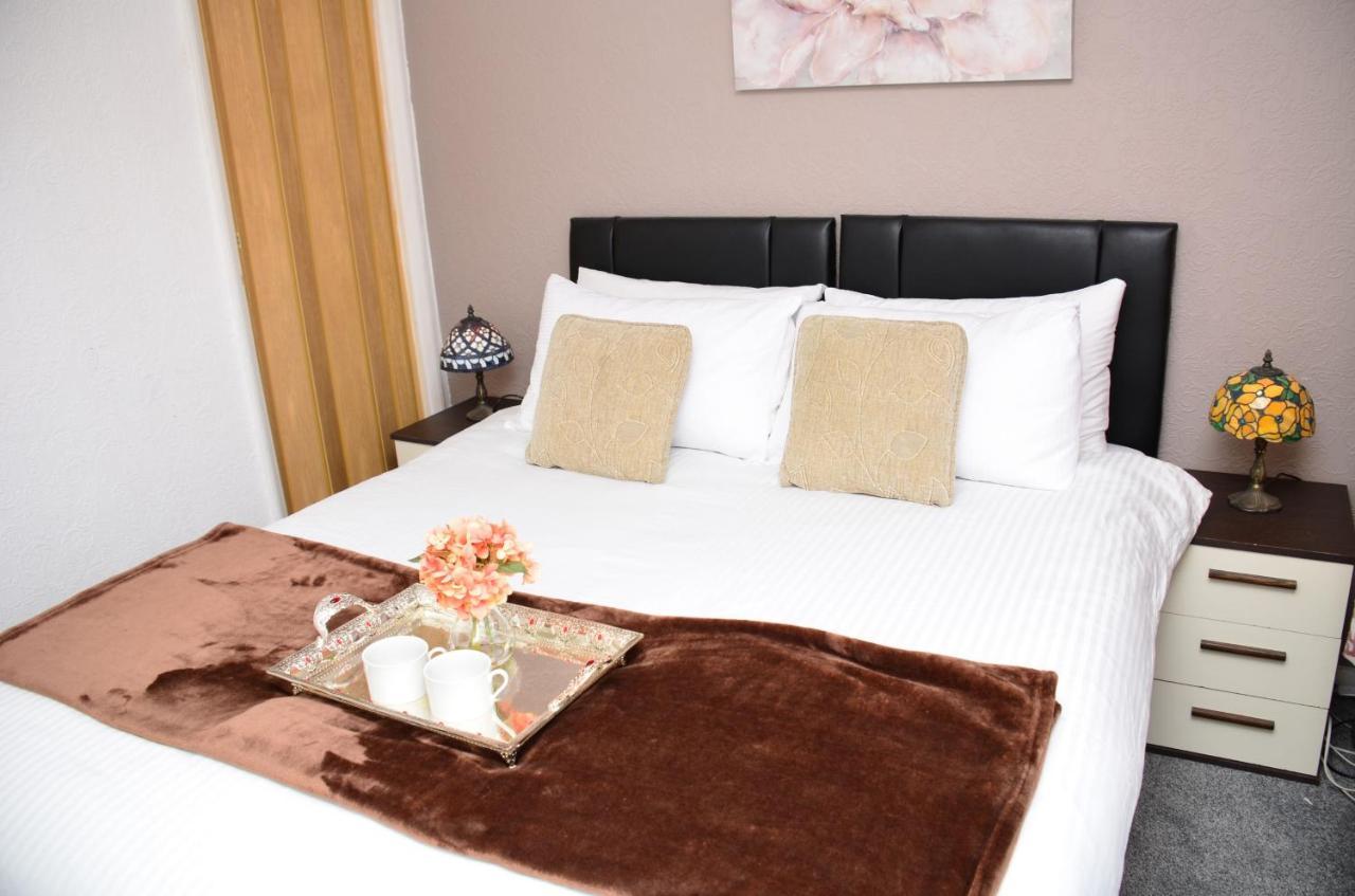 Dreams Serviced Accommodations- Staines/Heathrow Stanwell Exteriér fotografie