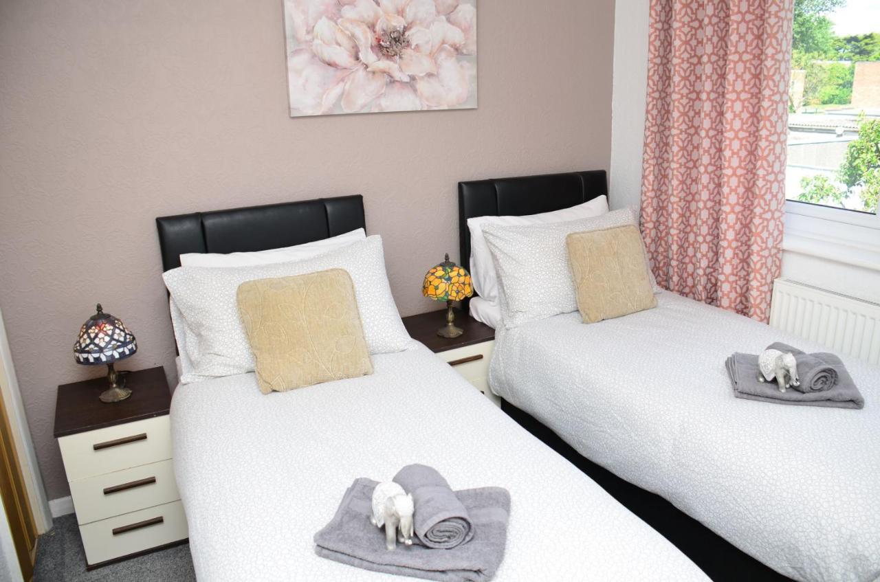 Dreams Serviced Accommodations- Staines/Heathrow Stanwell Exteriér fotografie