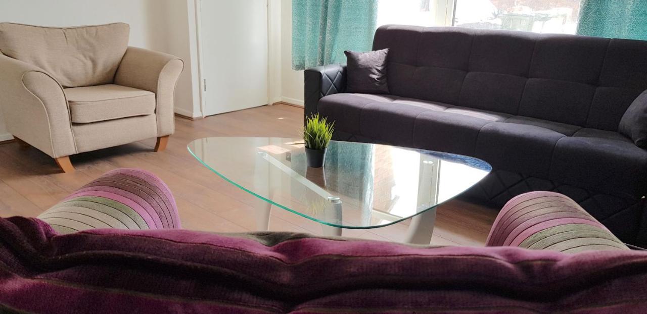 Dreams Serviced Accommodations- Staines/Heathrow Stanwell Exteriér fotografie