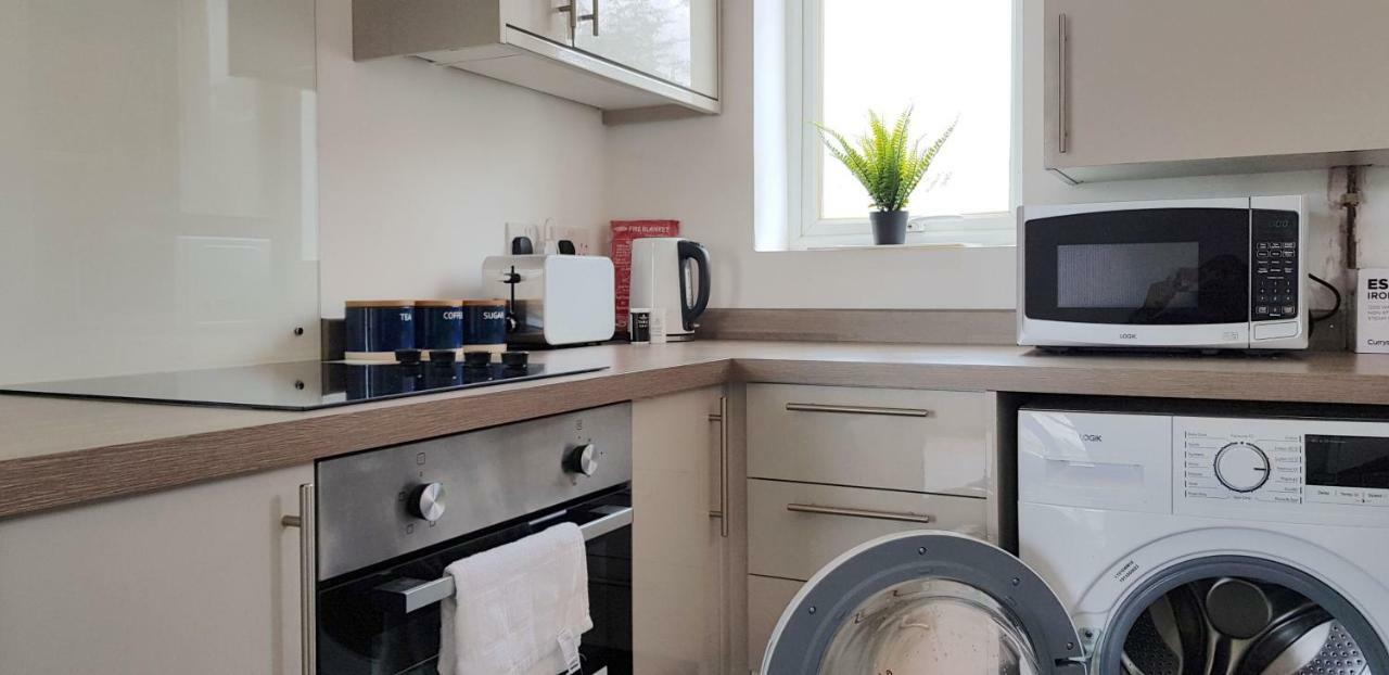 Dreams Serviced Accommodations- Staines/Heathrow Stanwell Exteriér fotografie